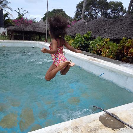 Travellers Inn Resort Malindi Kijiwetanga Buitenkant foto