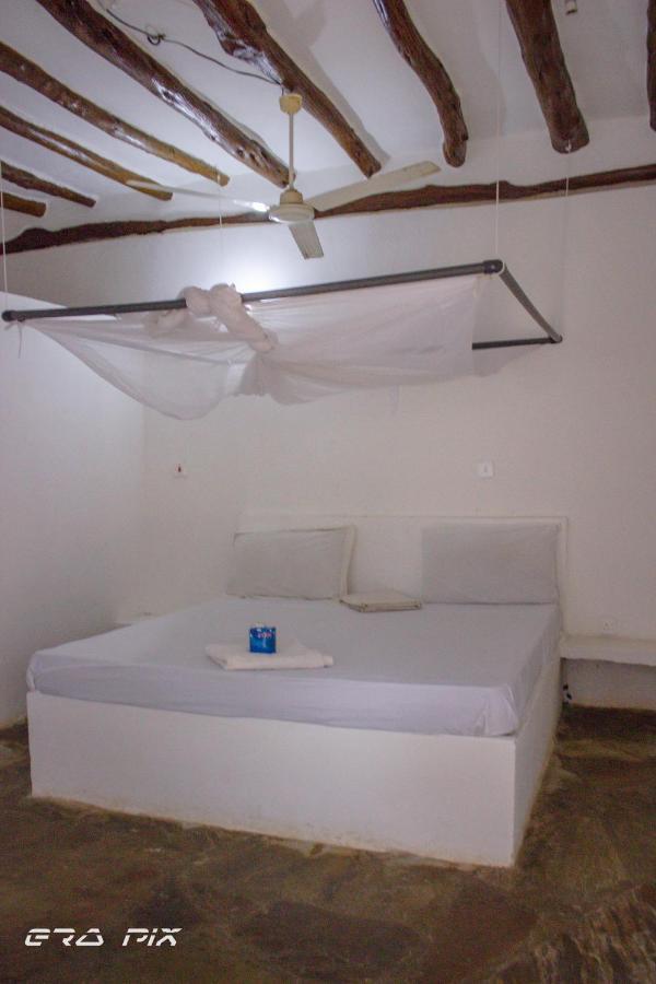 Travellers Inn Resort Malindi Kijiwetanga Buitenkant foto