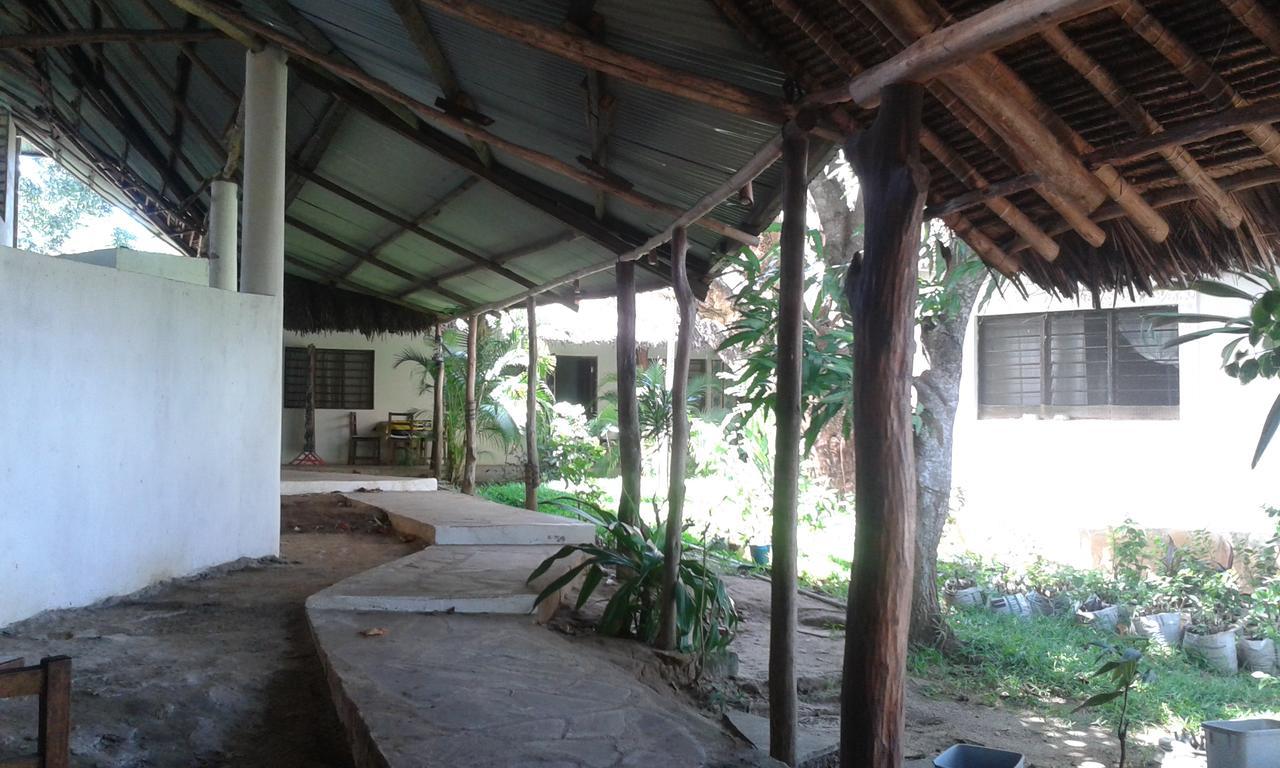 Travellers Inn Resort Malindi Kijiwetanga Buitenkant foto