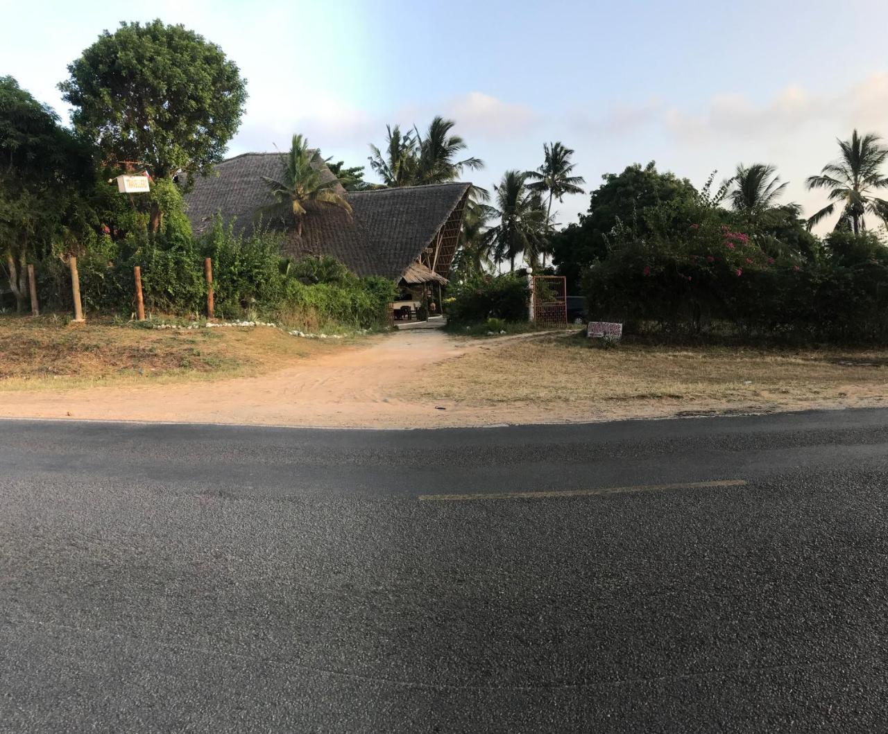 Travellers Inn Resort Malindi Kijiwetanga Buitenkant foto