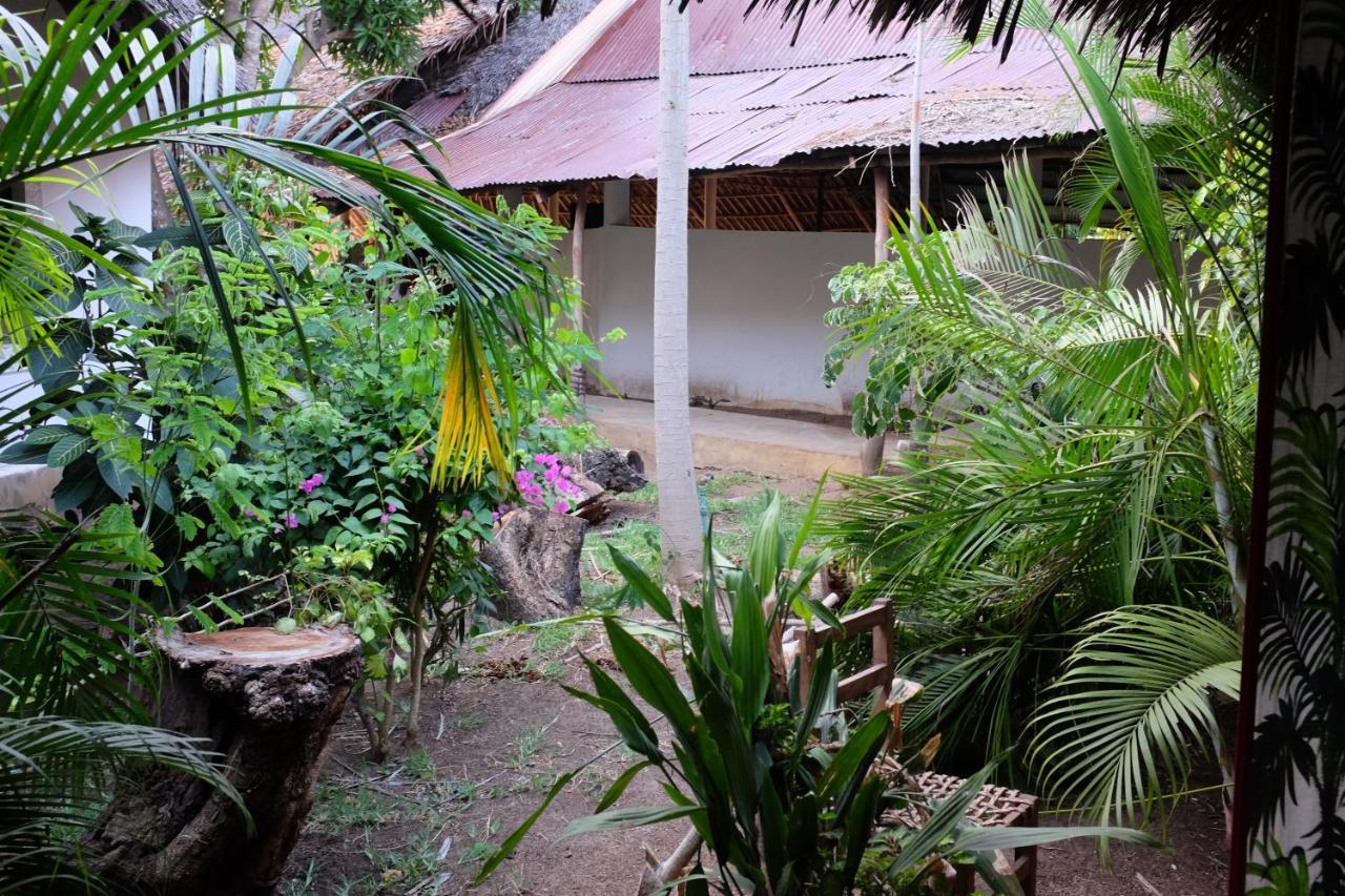 Travellers Inn Resort Malindi Kijiwetanga Buitenkant foto