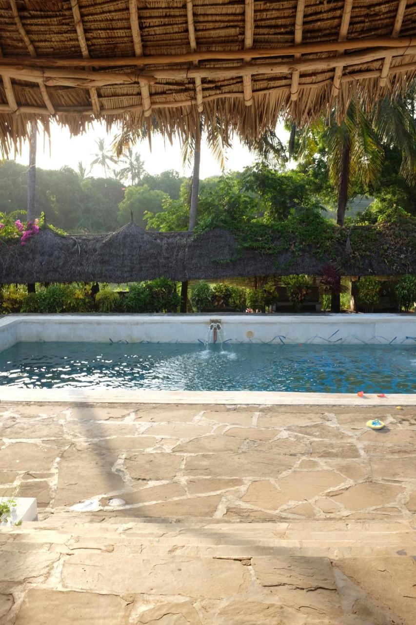 Travellers Inn Resort Malindi Kijiwetanga Buitenkant foto