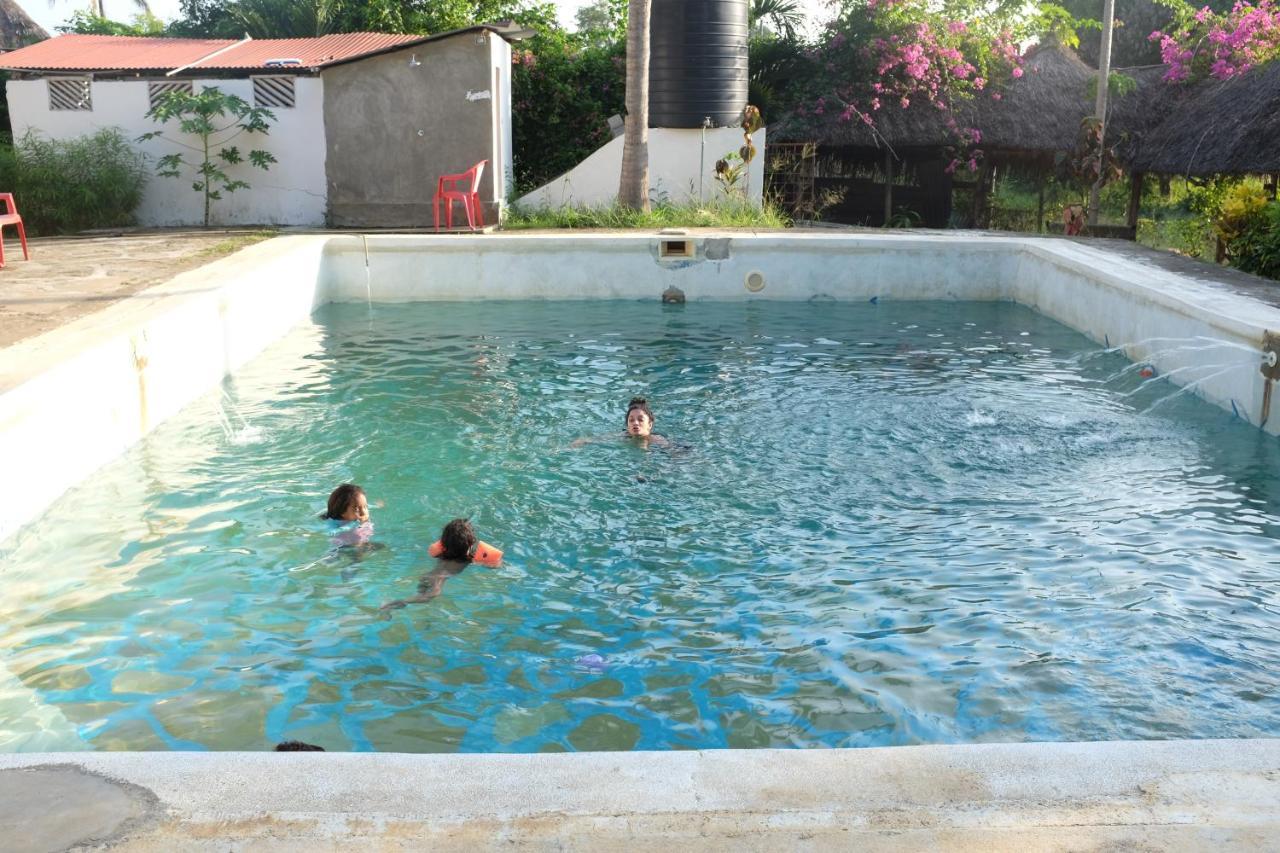 Travellers Inn Resort Malindi Kijiwetanga Buitenkant foto