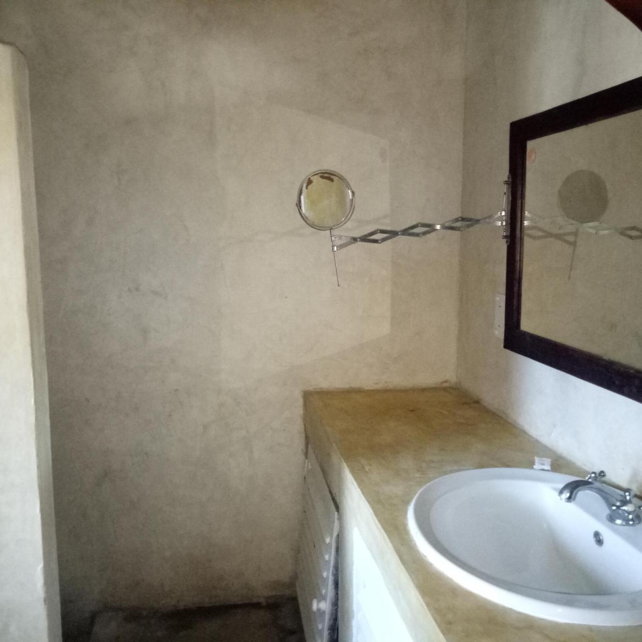 Travellers Inn Resort Malindi Kijiwetanga Buitenkant foto